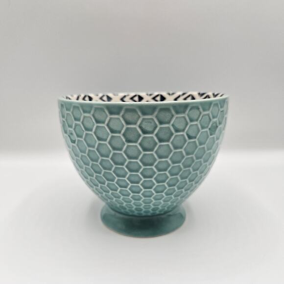 Signature Housewares Footed Ceramic Mug Mint Green Honeycomb Embossed - Picture 4 of 6